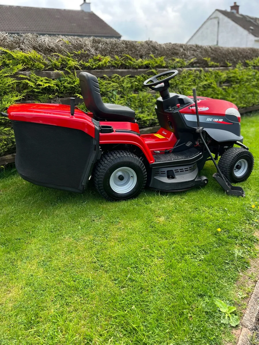 2024 Castlegarden 20HP Ride on lawnmower - Image 3