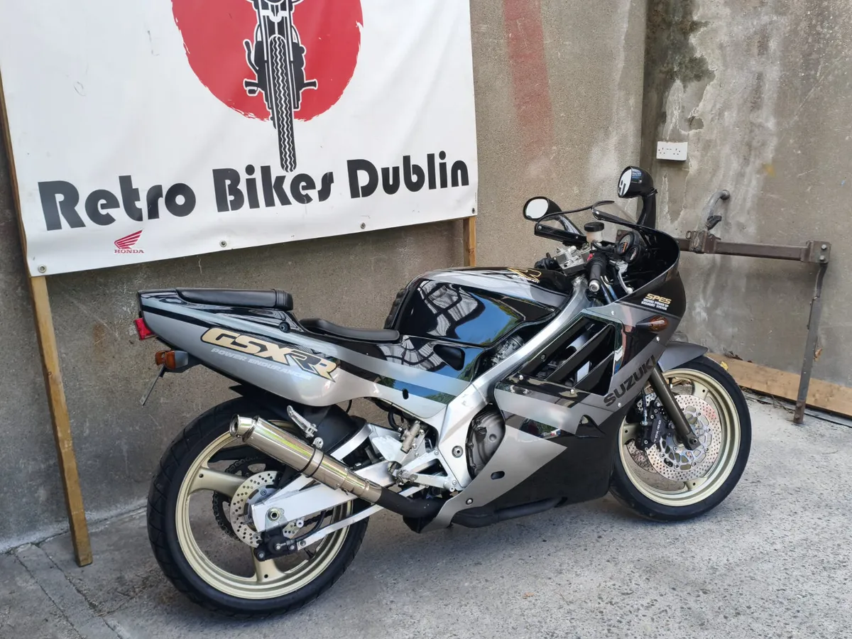 1989 Suzuki GSXR250RR - Image 3