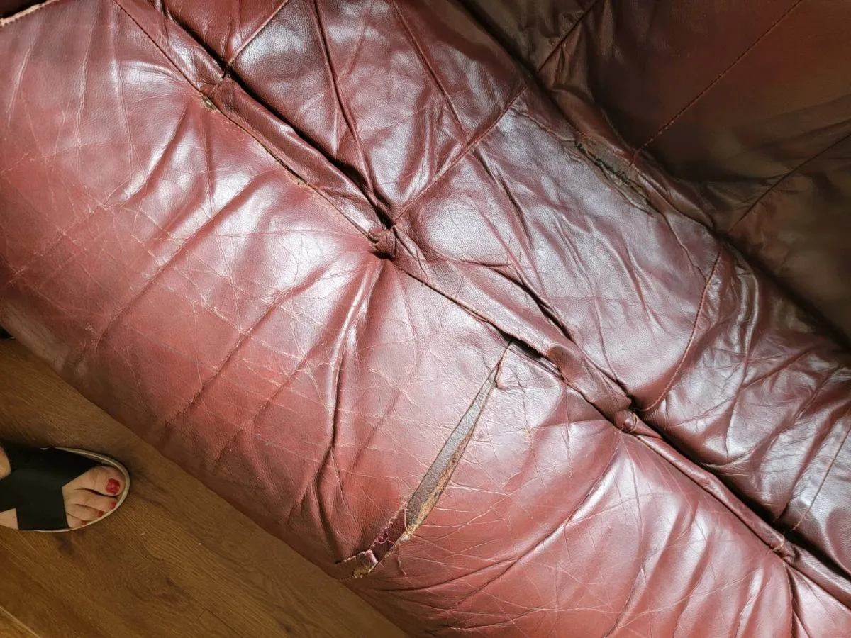 3 seater couch - Image 4