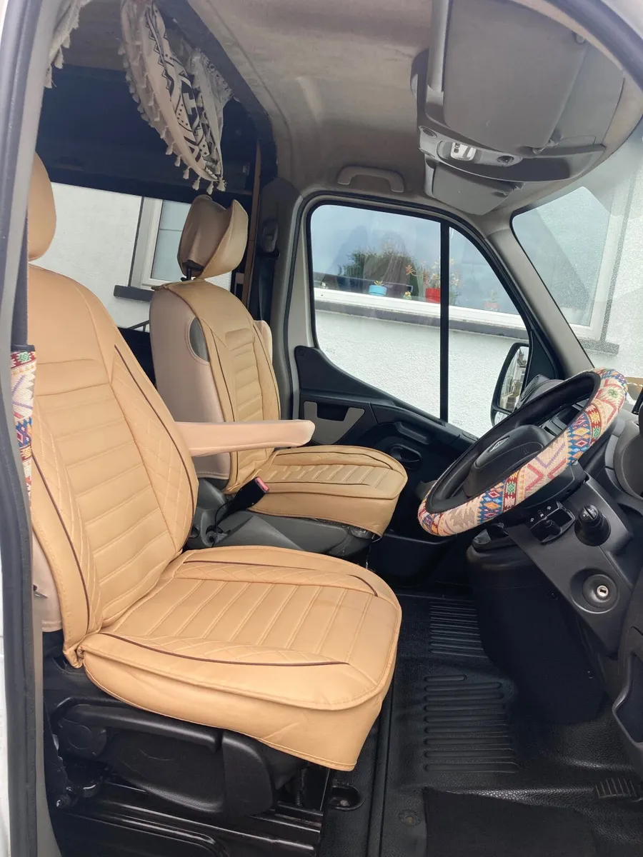 Off-grid Renault Campervan ( fresh test,4 seats) - Image 4