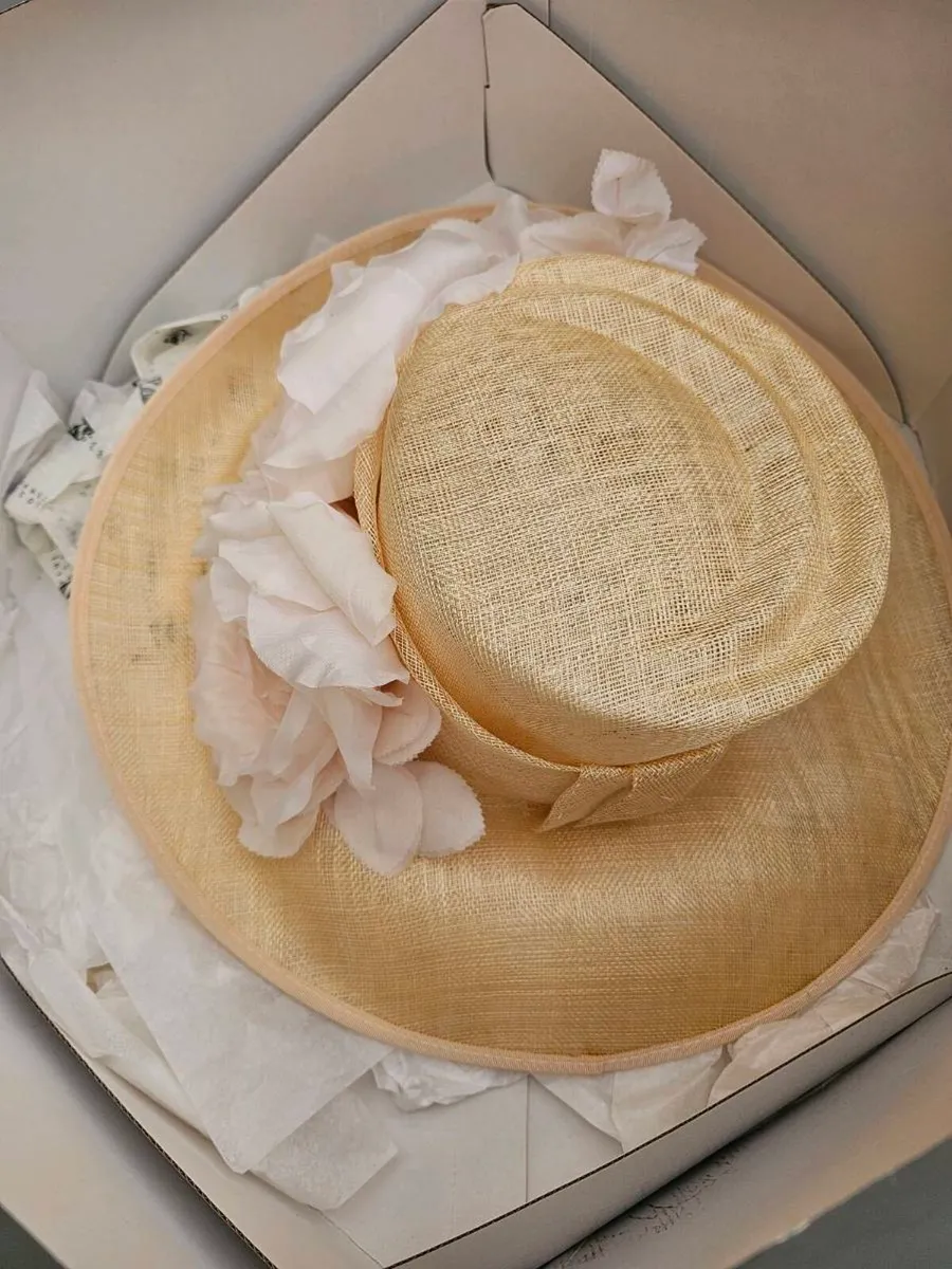 Wedding and party hats - Image 3