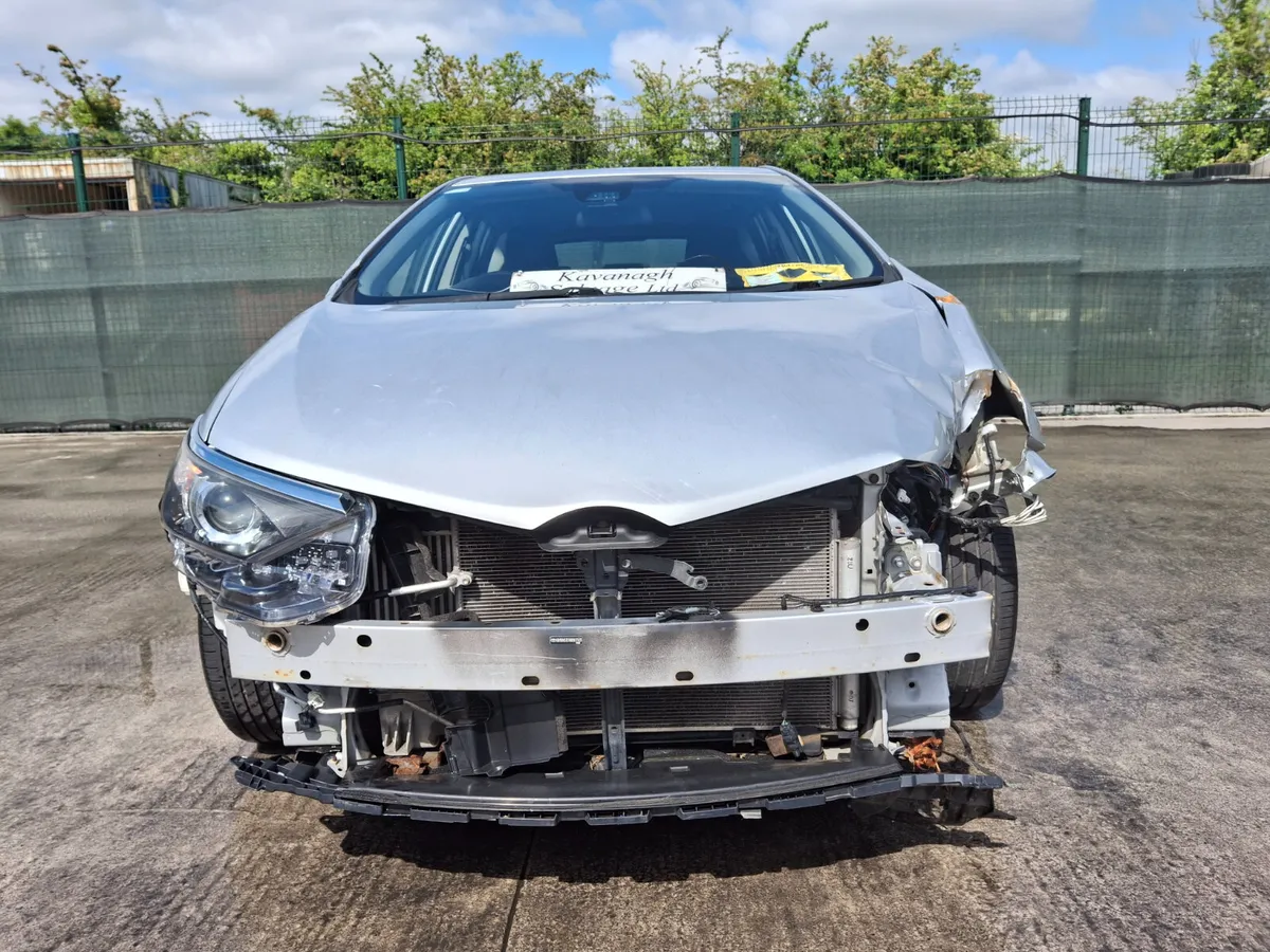 2017 Toyota Auris  1.4 D4D - Image 4