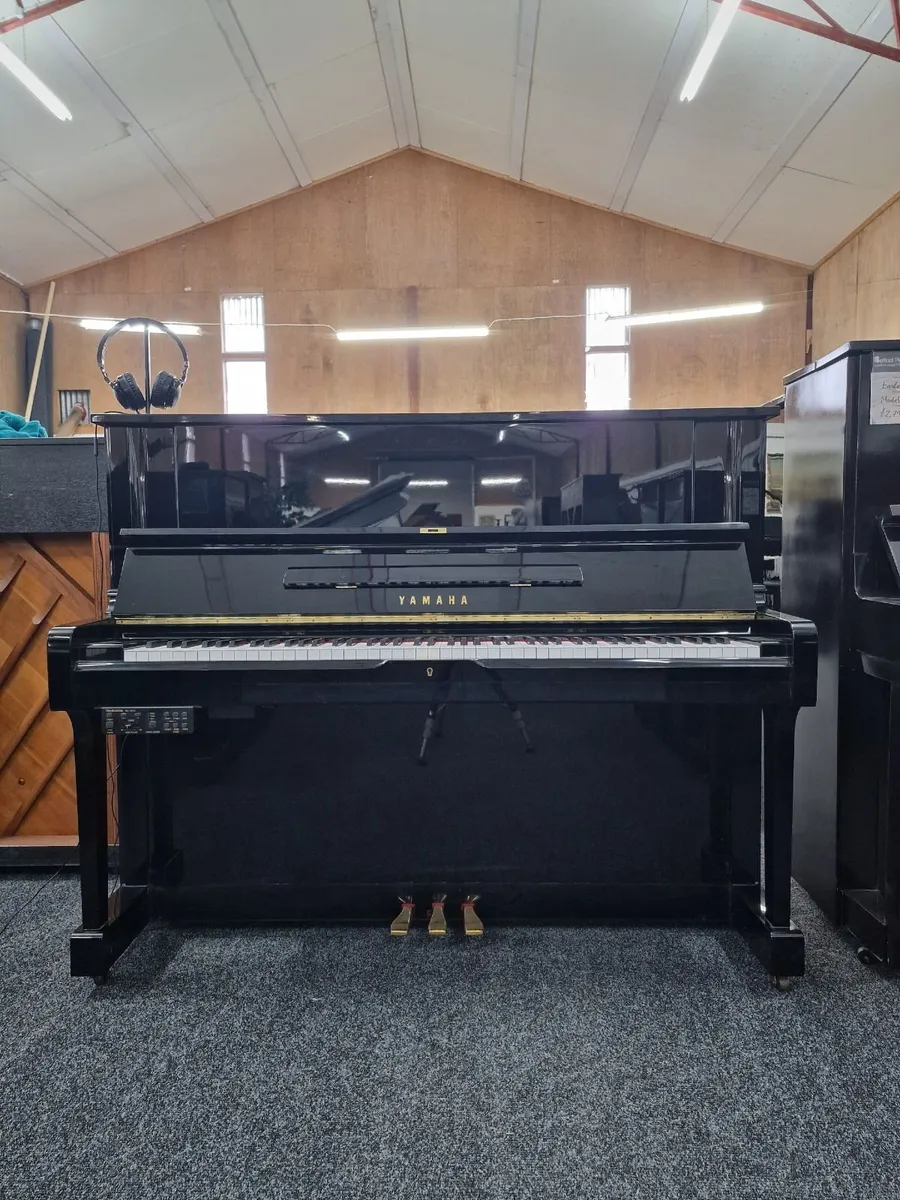 Yamaha YUS Silent Upright Piano | c.1982 | Black - Image 1