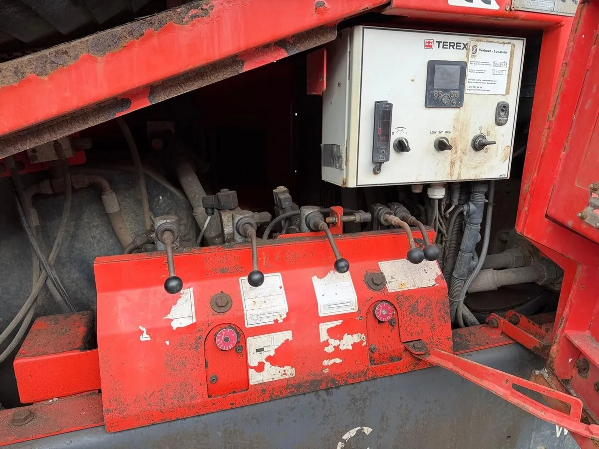 2014' Terex Finlay 883 with steel apron feed - Image 2