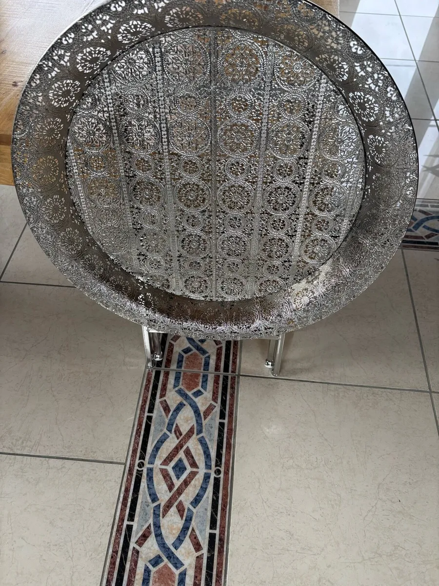 Metal table - Image 2