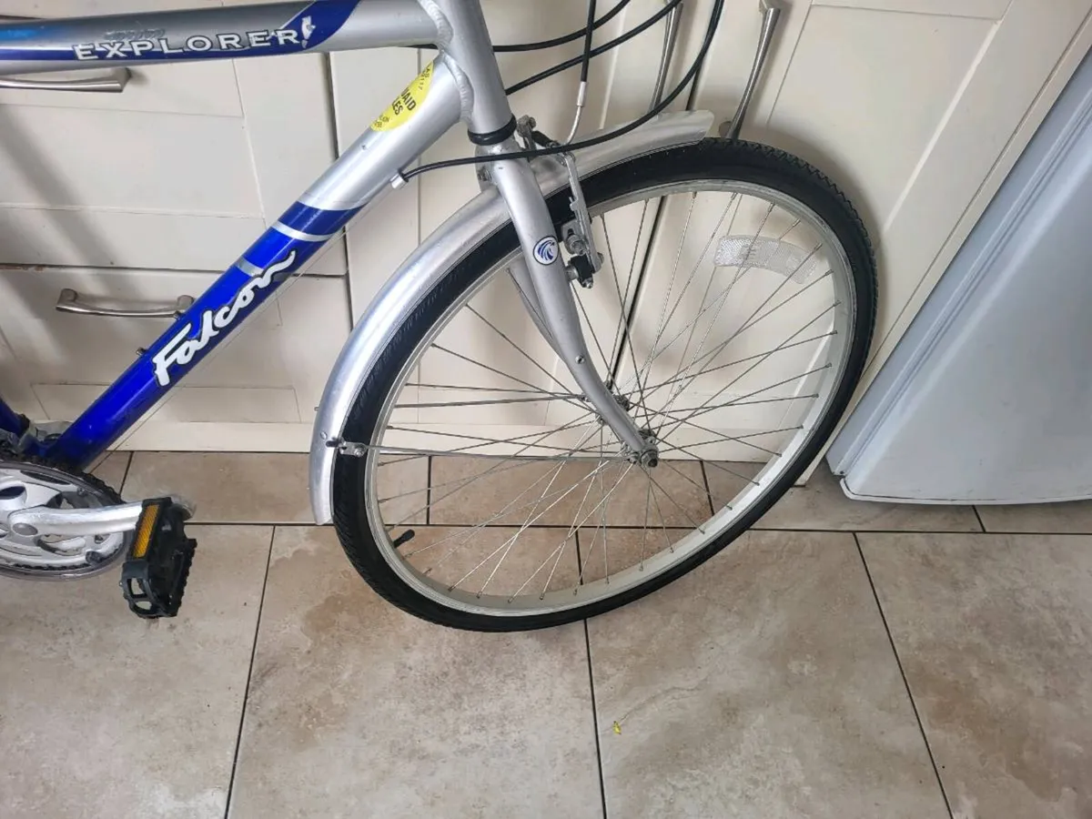 Mans bike (LIKE NEW) - Image 3