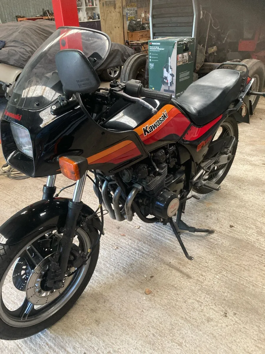 Kawasaki GPZ 550 - Image 2