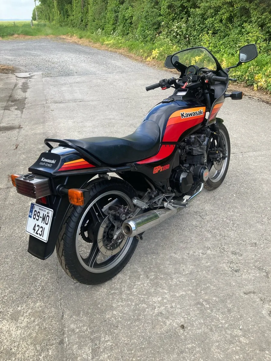 Kawasaki GPZ 550 - Image 3