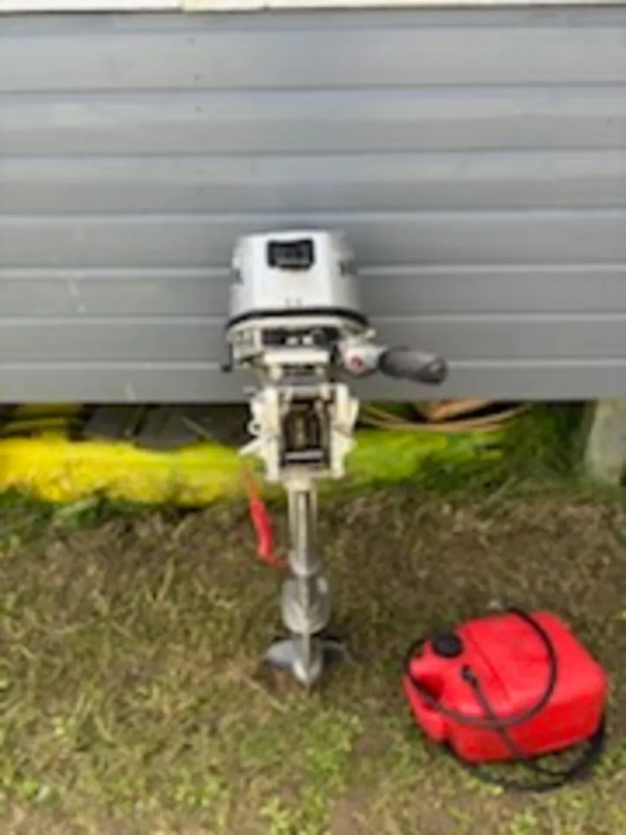 Boat engine - Image 2