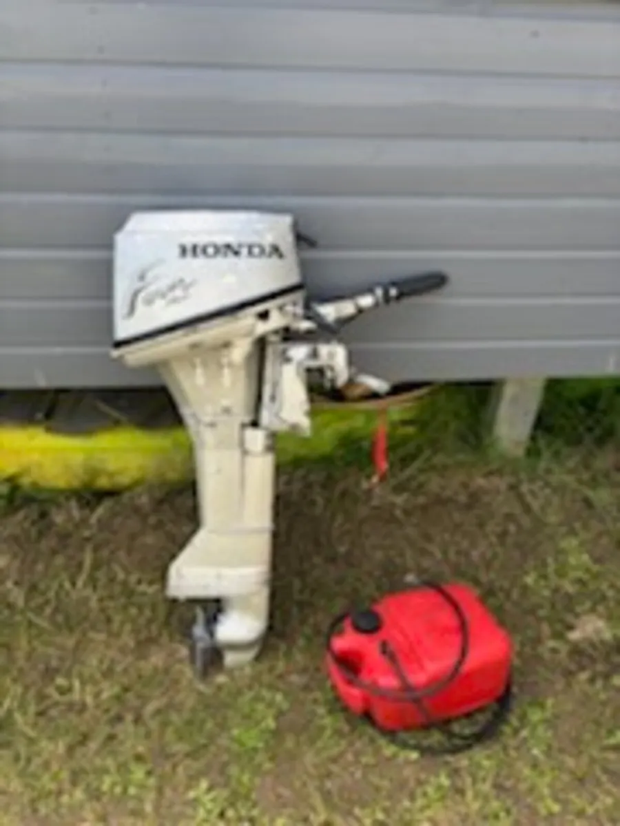 Boat engine - Image 4