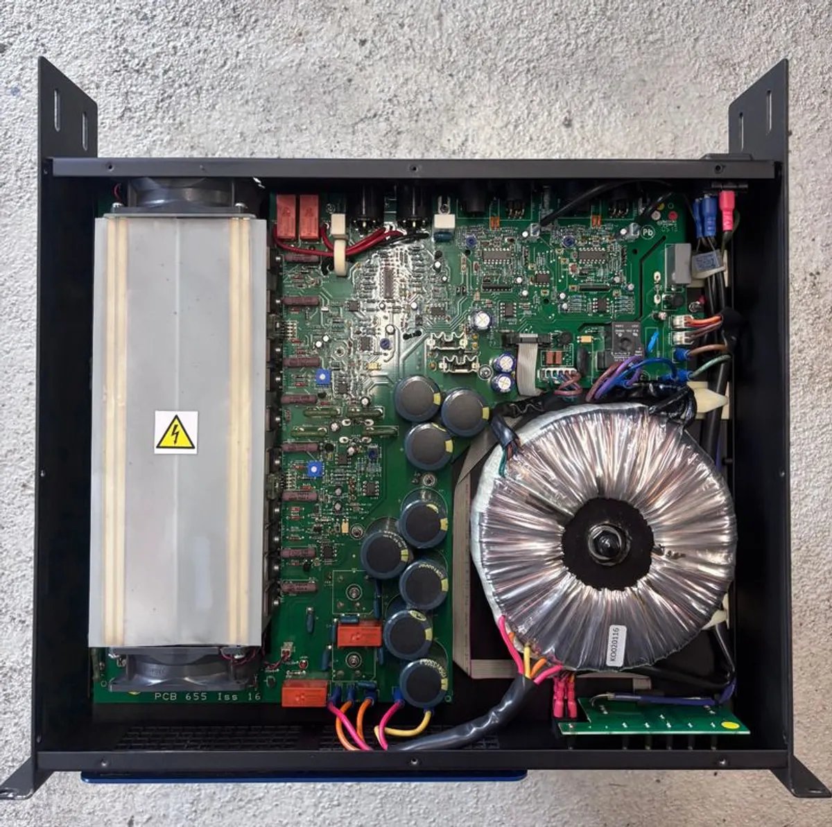 MC2 T1500 Amplifier - Image 3