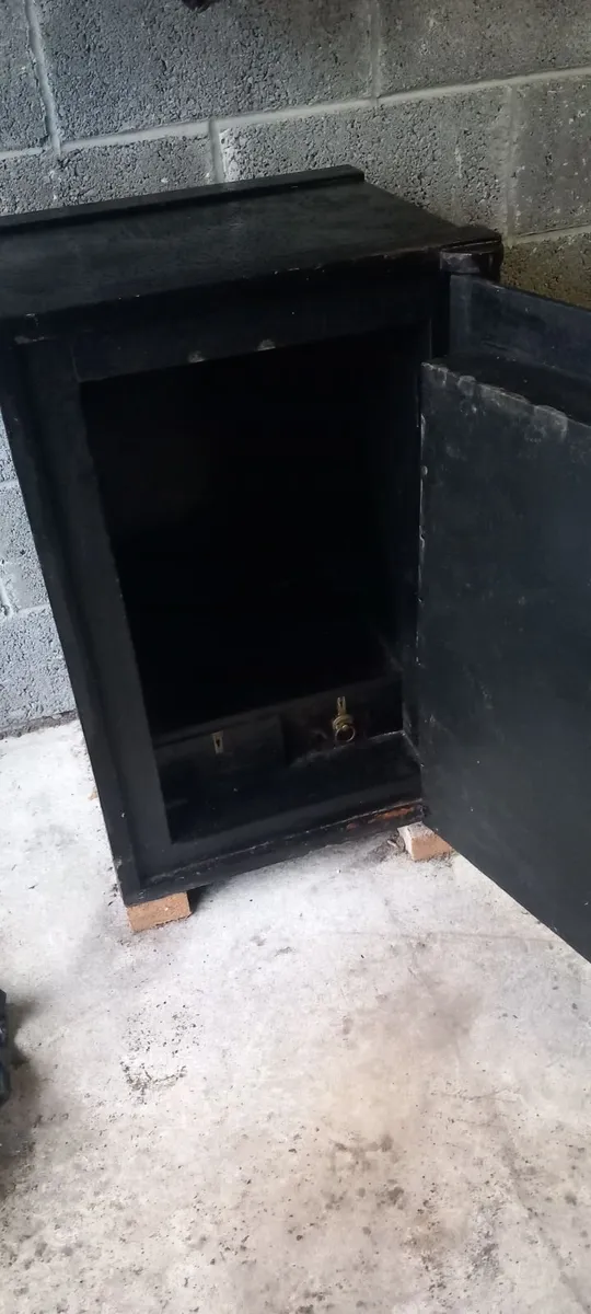 Antique Safe - Image 3