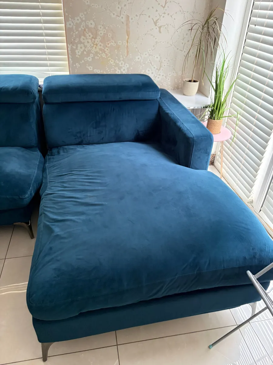 SOFA FREE TO COLLECT 0860579745 - Image 1