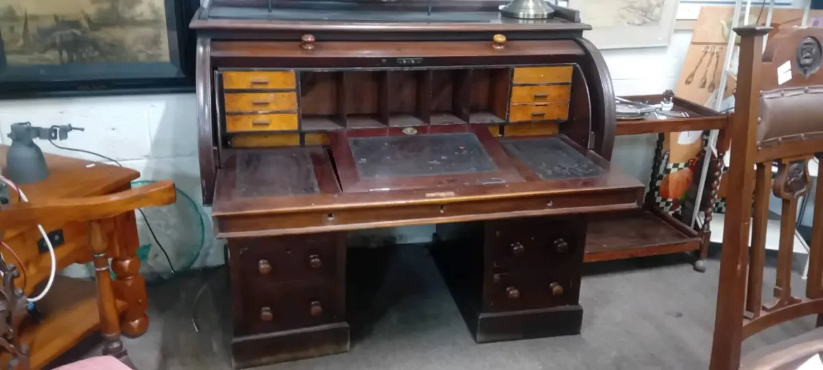Victorian Mahogany Roll Top Desk - Image 1