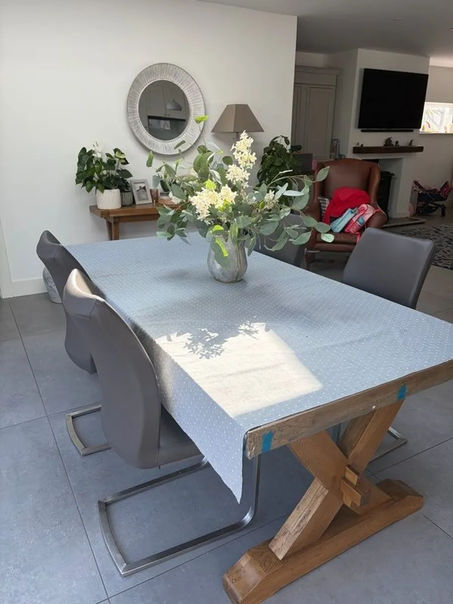 dining room chairs x 4 - Image 1