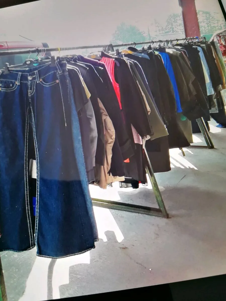 Great Bargains on Sunday - Image 4