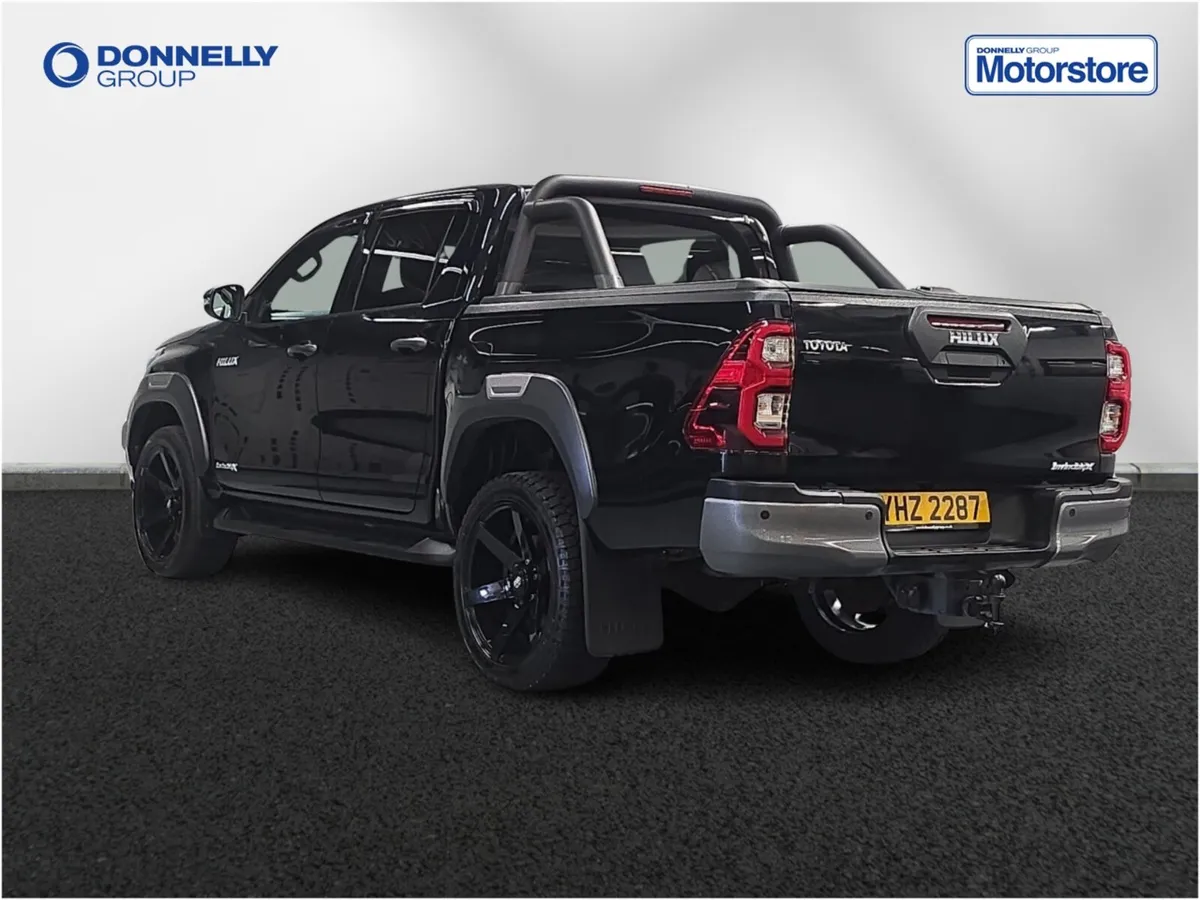 Toyota Hilux Diesel Invincible X - Image 2