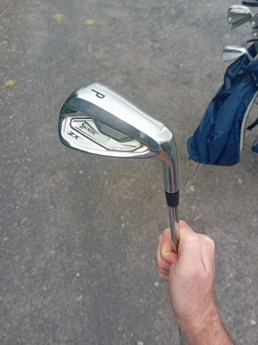 Full golf set . - Image 1