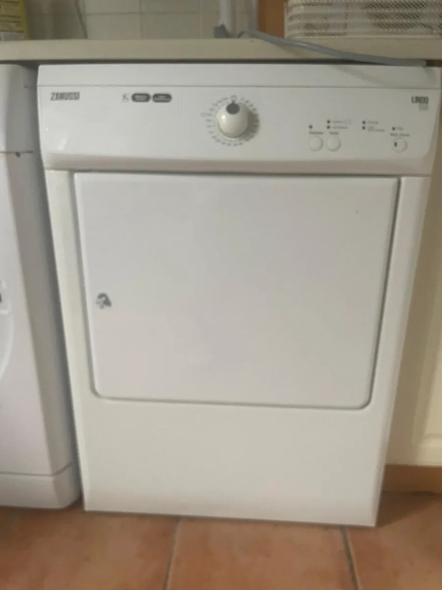 Dryer Zanussi with large drum.  €150