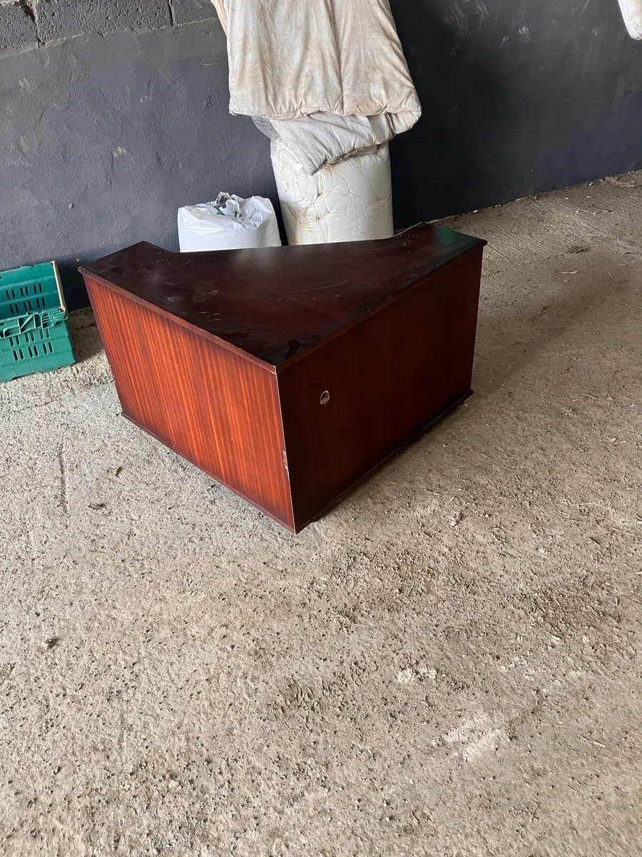 Corner Tv unit - Image 1