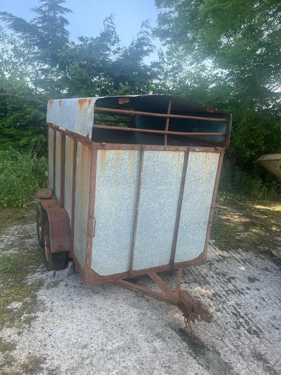 Stock trailer - Image 1