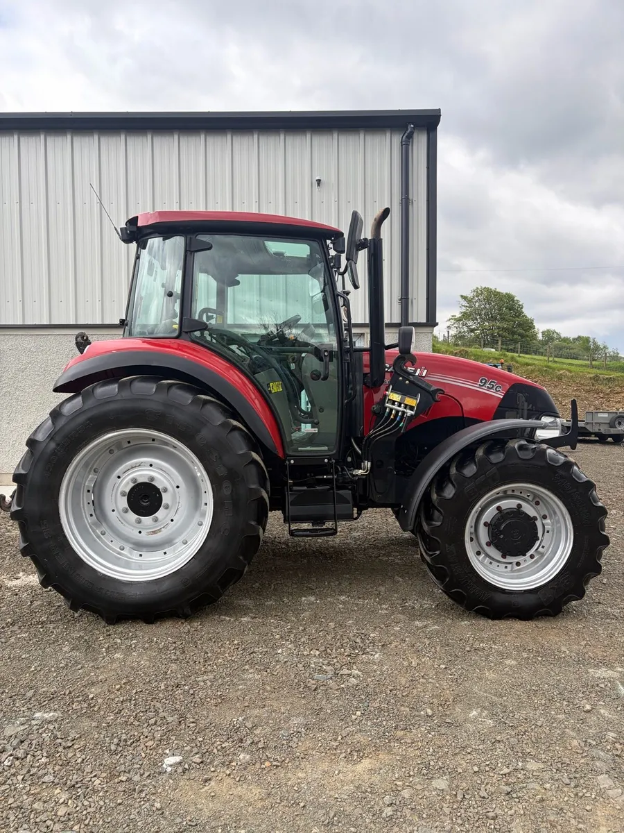 2020 Case Farmall 95c - Image 3