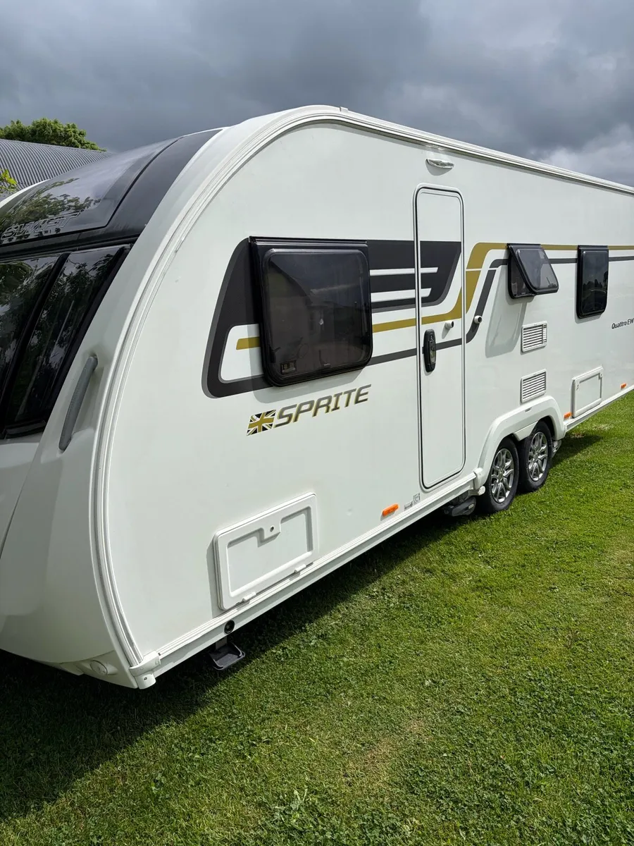Caravan - Image 1