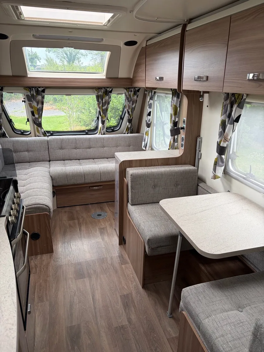 Caravan - Image 3