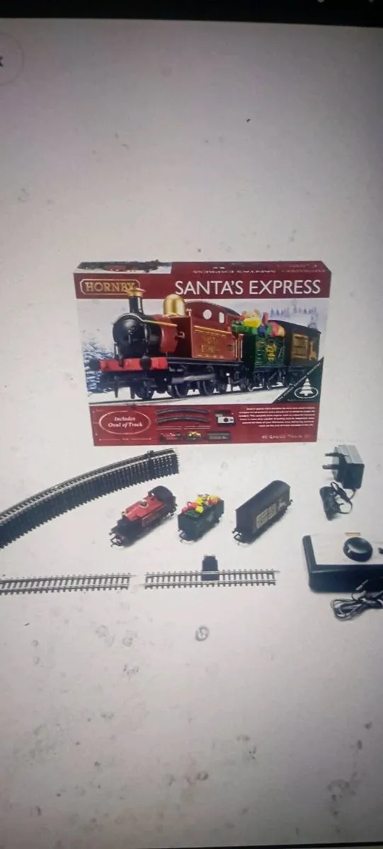 HORNBY OO GAUGE O-4-O SANTAS  EXPRESS TRAIN - Image 1