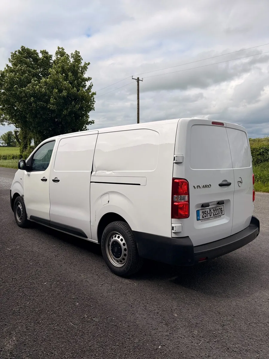 251 Opel vivaro - Image 4