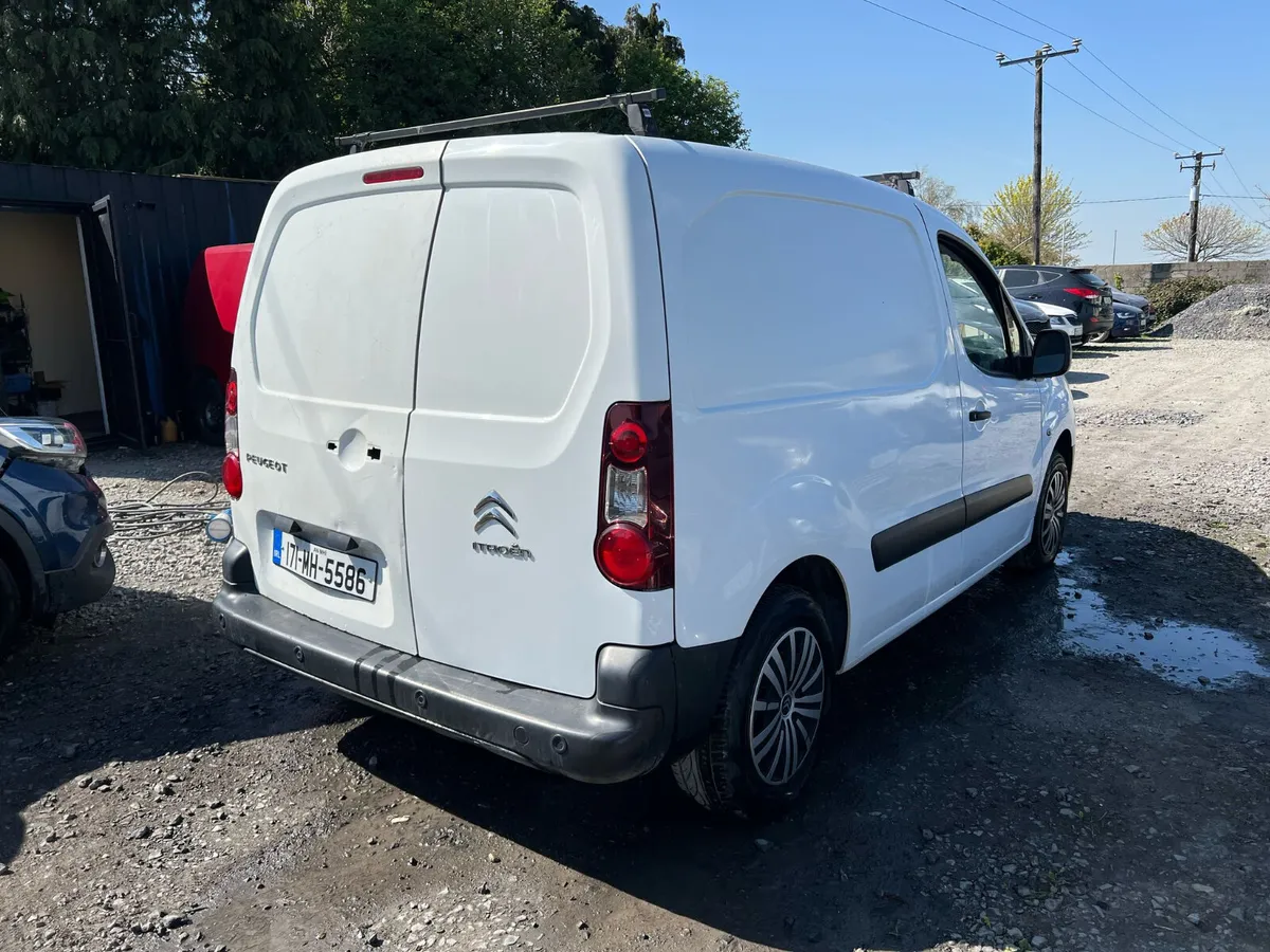 2017 Citroen Berlingo 1.6 diesel driving - Image 2