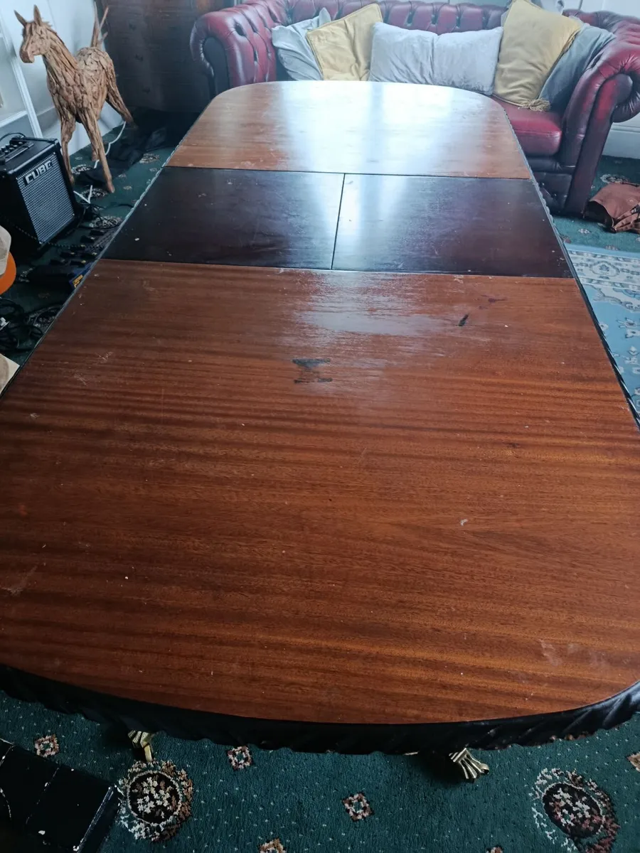 Dining table - Image 2