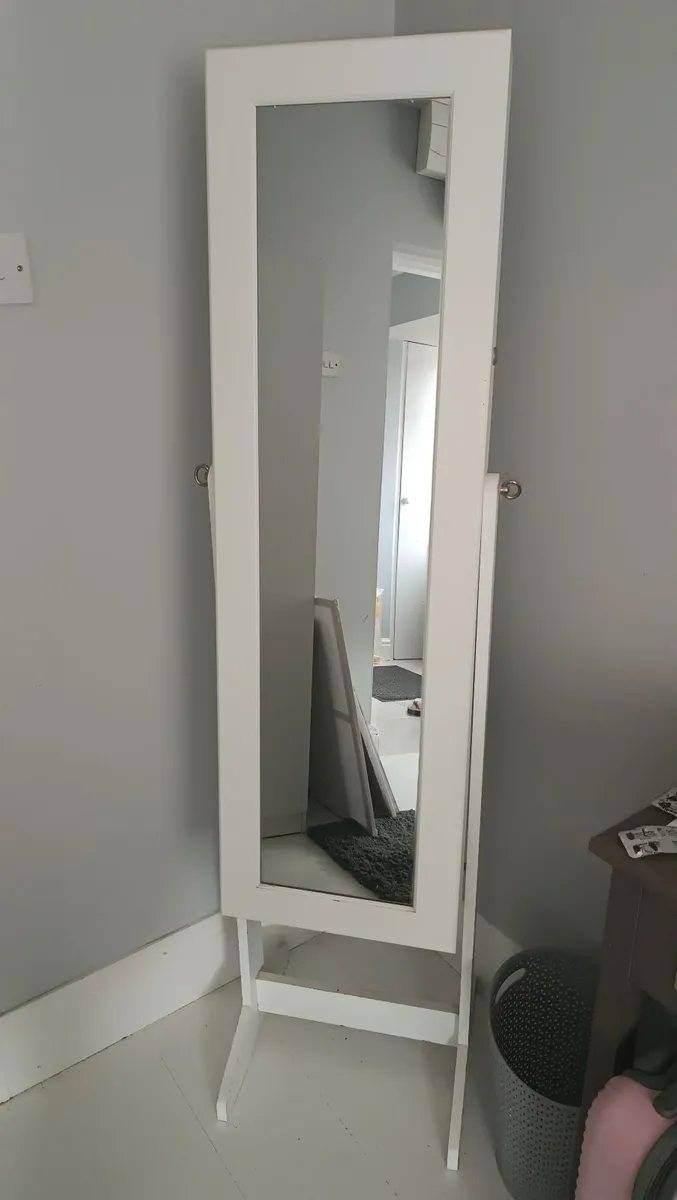 Jewellery mirror stand - Image 3