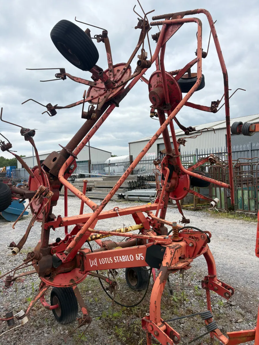Lely 675 Tedder - Image 1