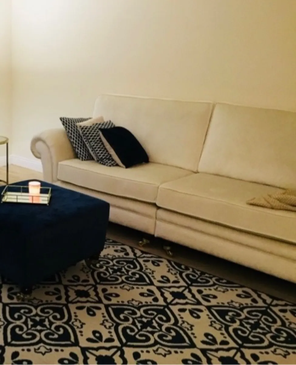 Couch - Image 3