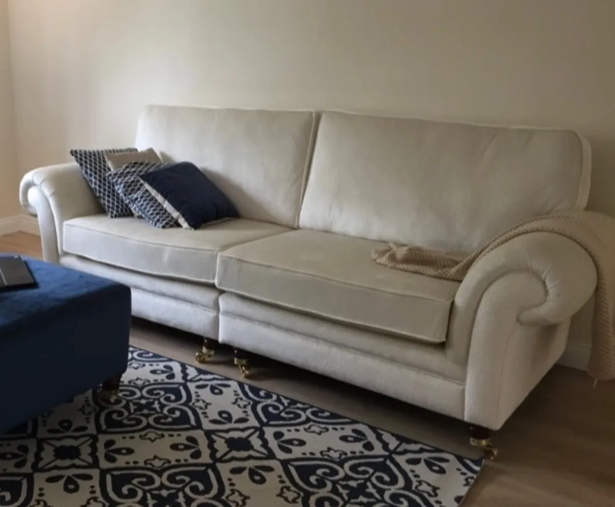 Couch - Image 2