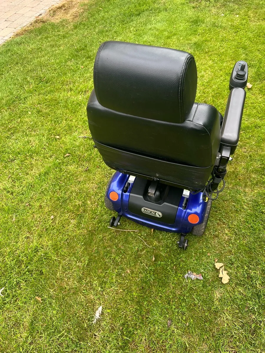 Compact wheelchair - Image 4