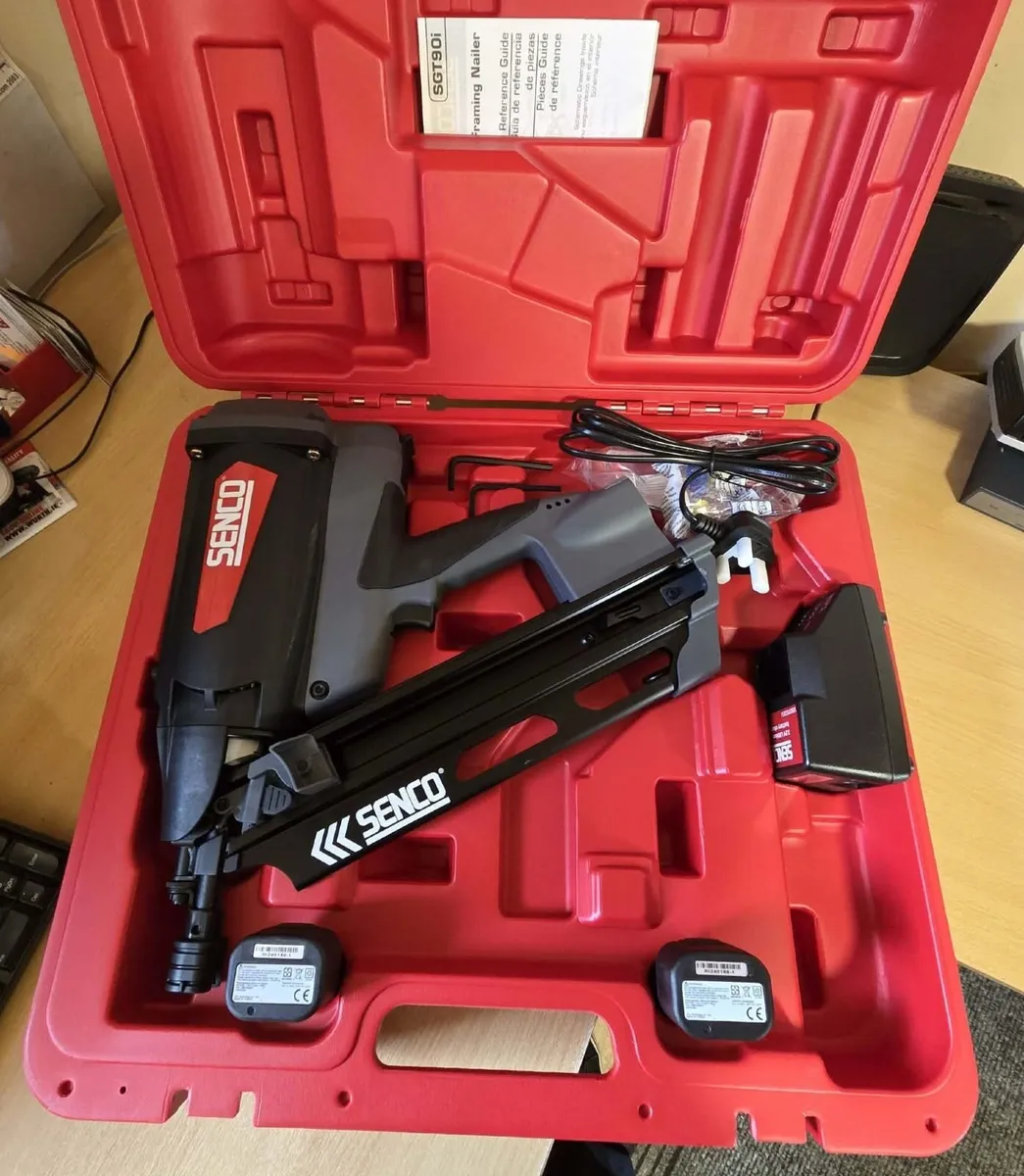 SENCO SGT90i Gas Nail Gun - Image 1