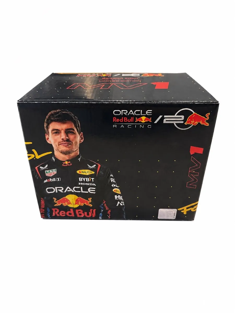 Max Verstappen 2024 Season 1:2 Helmet Ltd. Edition - Image 3