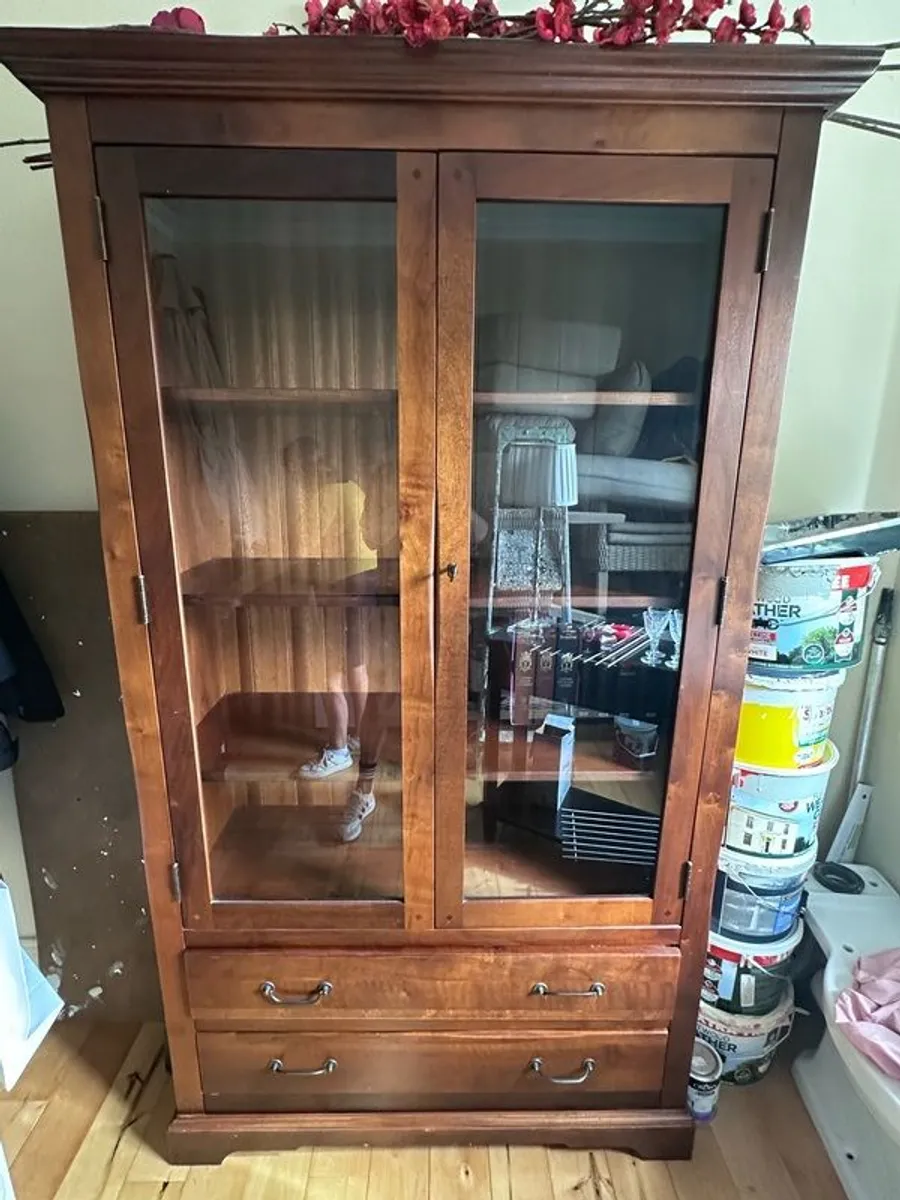 Display Cabinet - Image 1