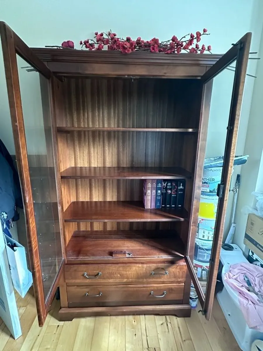 Display Cabinet - Image 2
