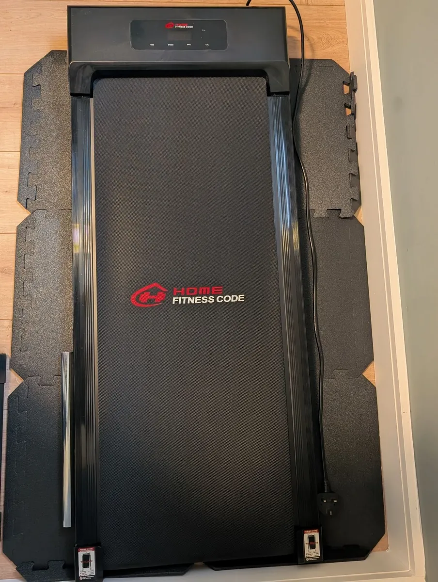 Space Saving Motorised Walking Pad / Treadmill - Image 3