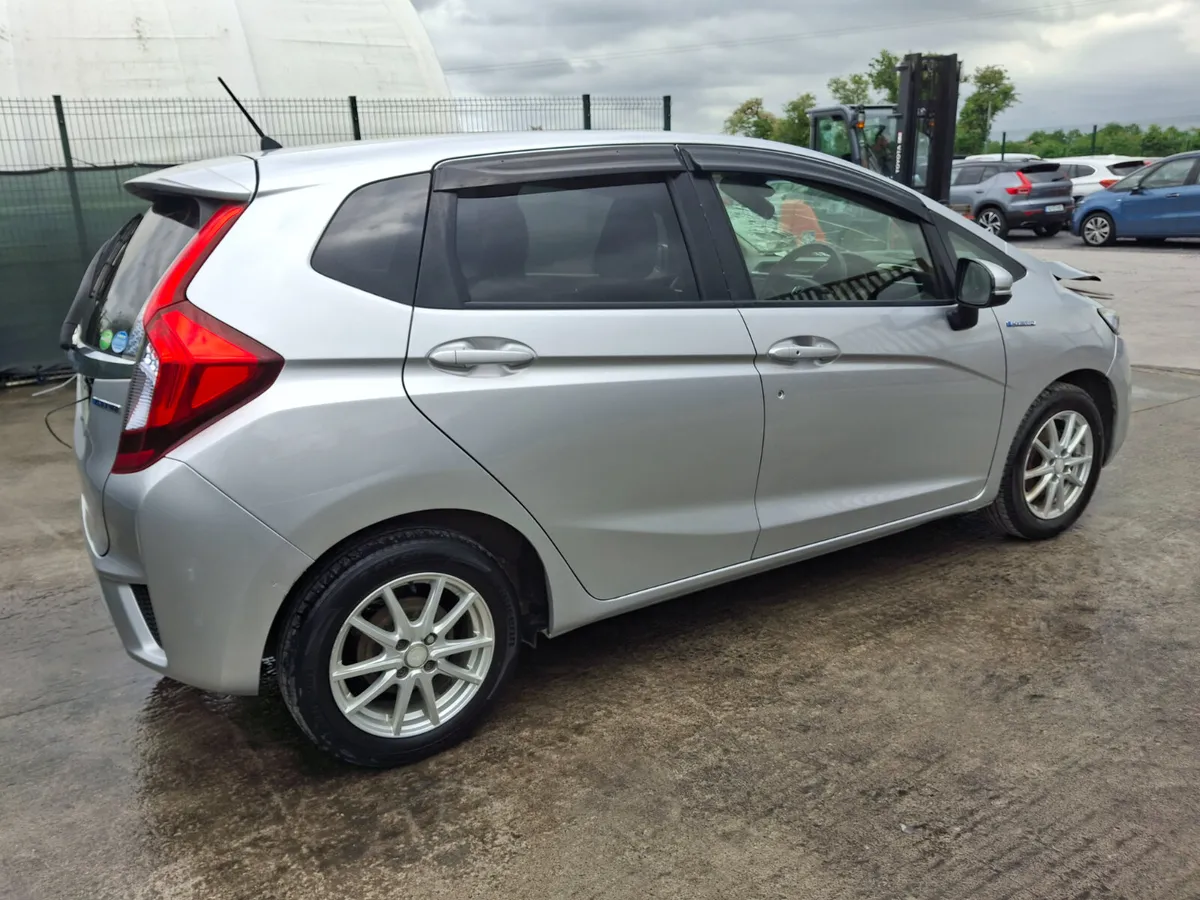 152 Honda Fit  Hybrid  Automatic - Image 3