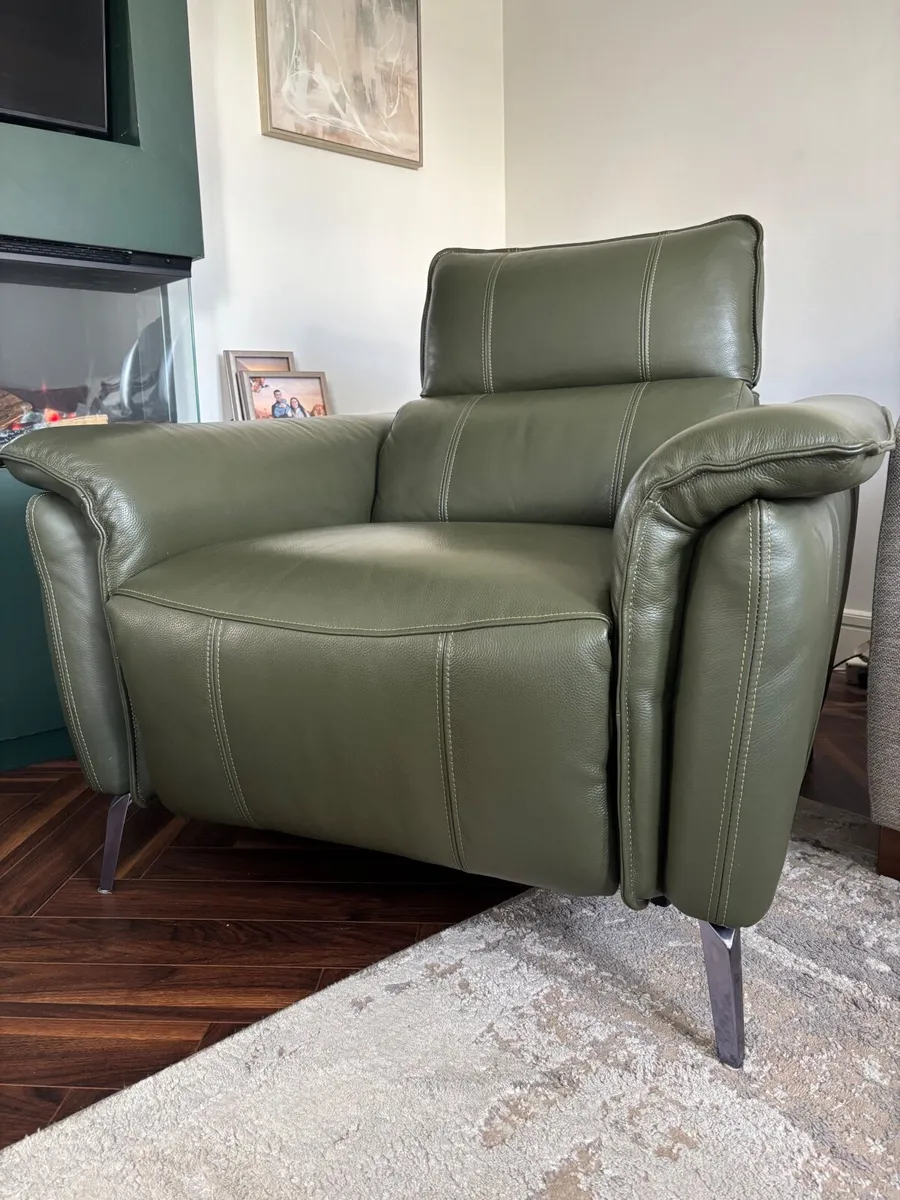 Ezliving green armchair recliner - Image 3