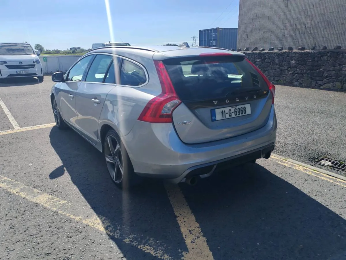 2011 Volvo v60 r design - Image 1