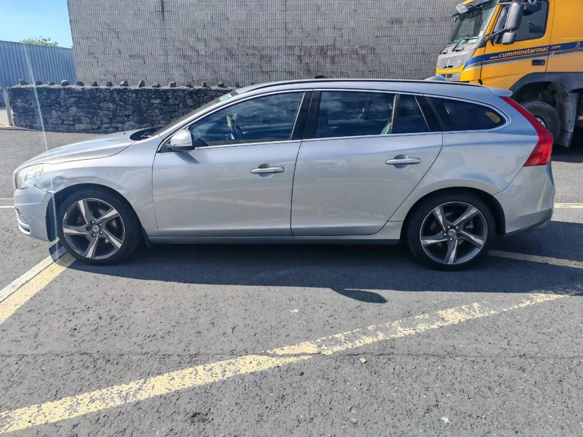 2011 Volvo v60 r design - Image 3