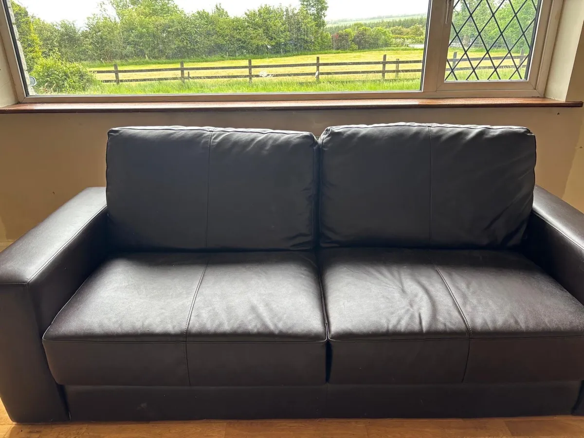 Leather couch - Image 2
