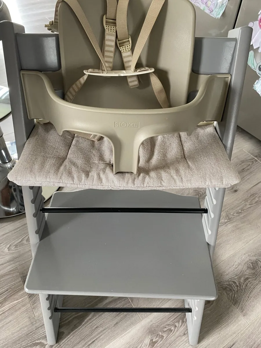 High chair - Image 3