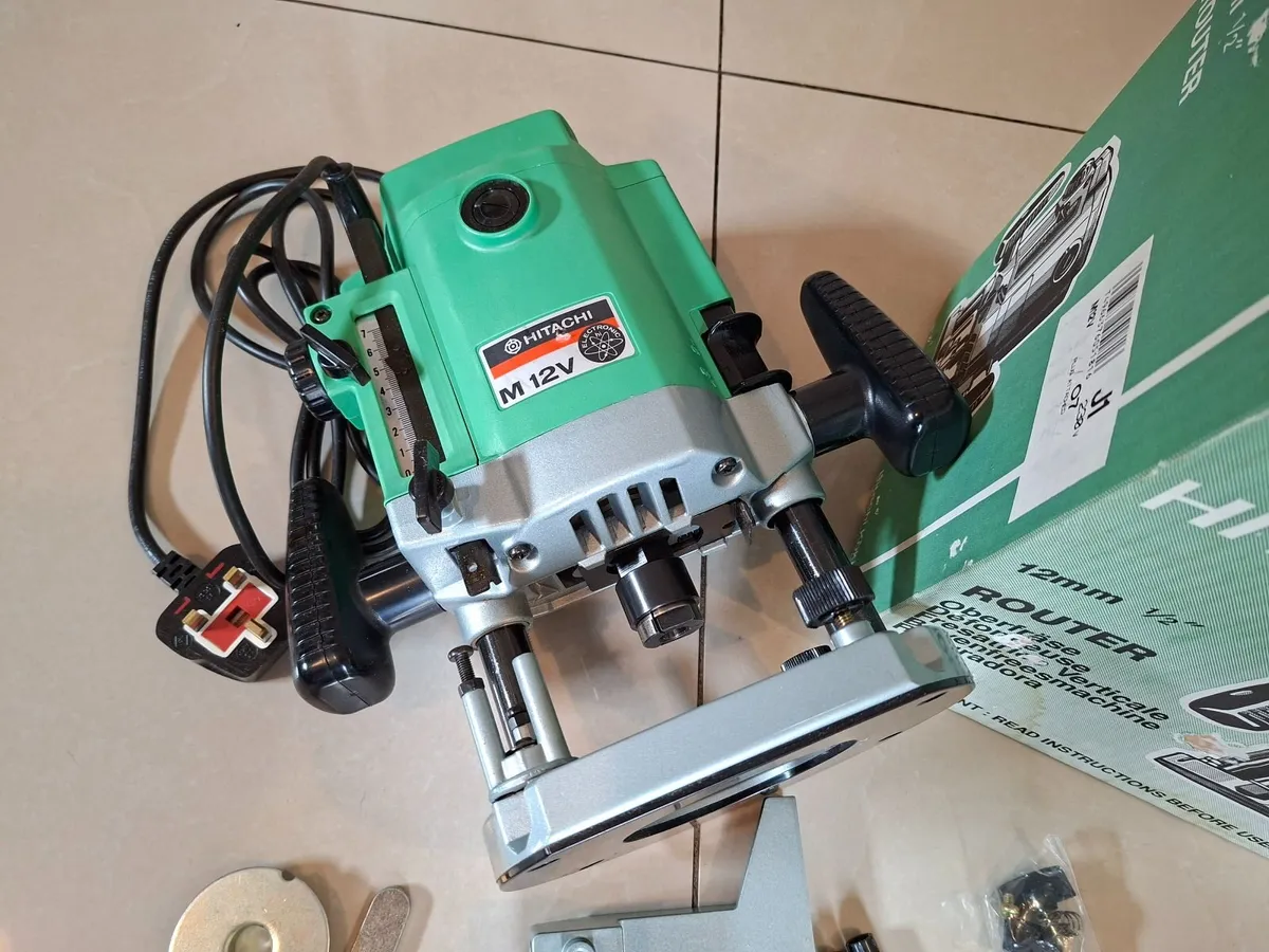 Hitachi M 12V 1/2" Router 240v - Image 2