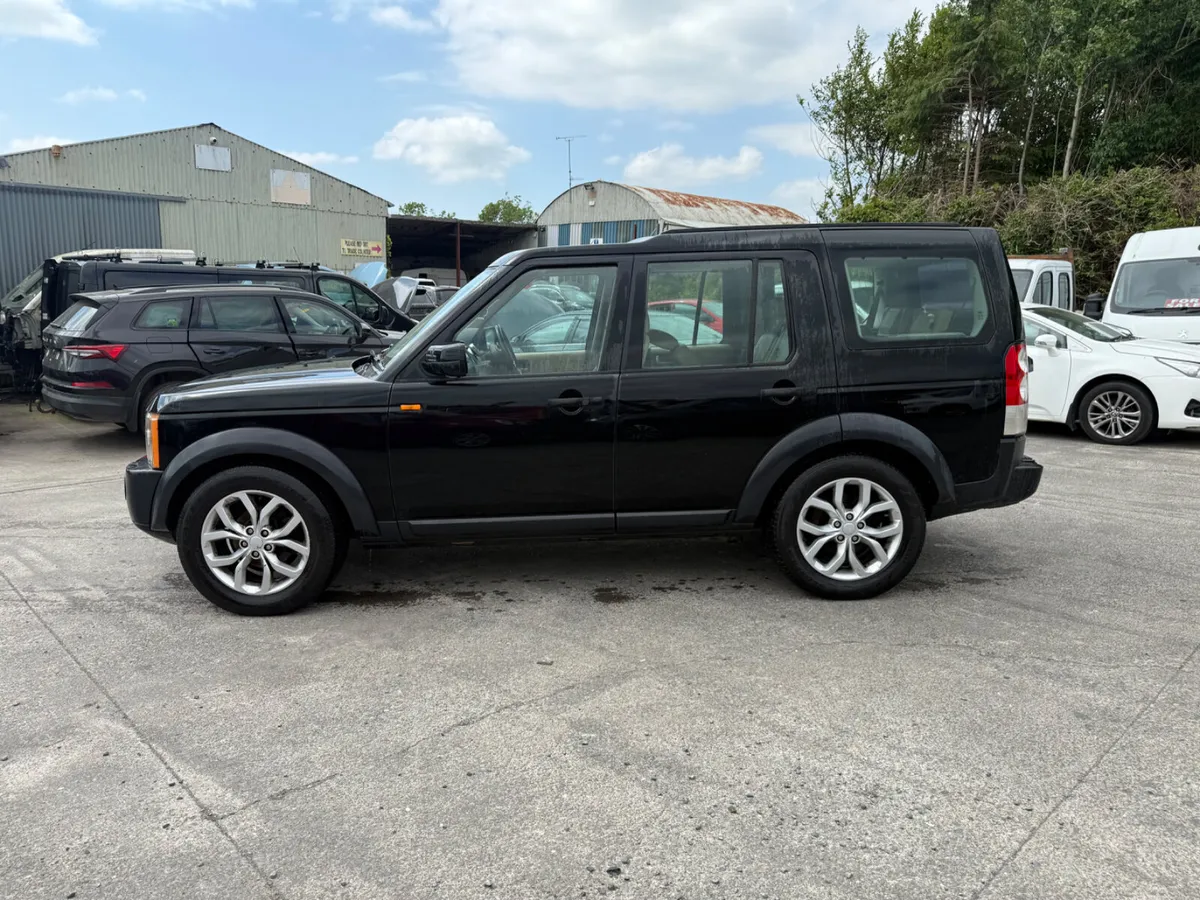 2009 Land Rover Discovery 3  2.7  TDV6  S - Image 3